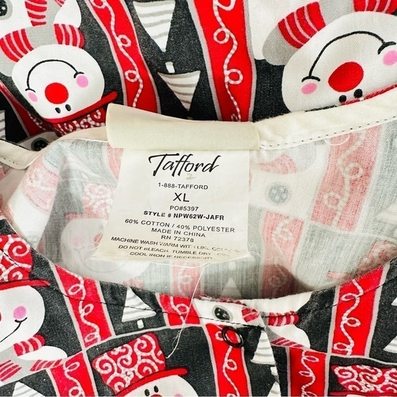 Tafford Christmas Snowman & Trees Long Sleeve Red Scrub Jacket Women's Size XL - Picture 6 of 6